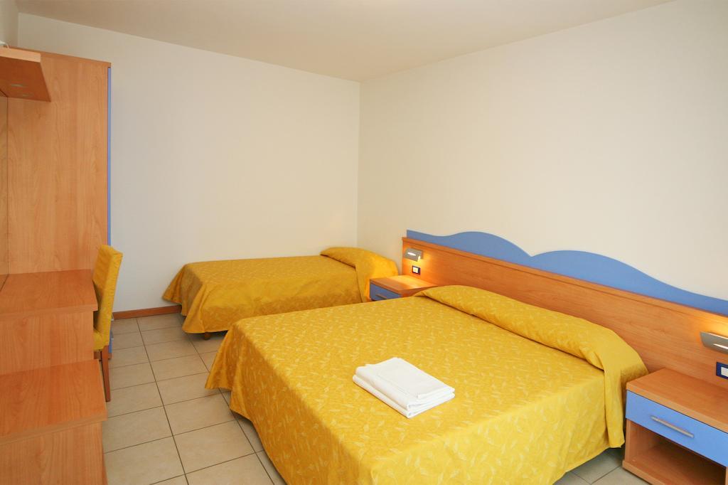 Hotel Villa Olga Caorle Bagian luar foto