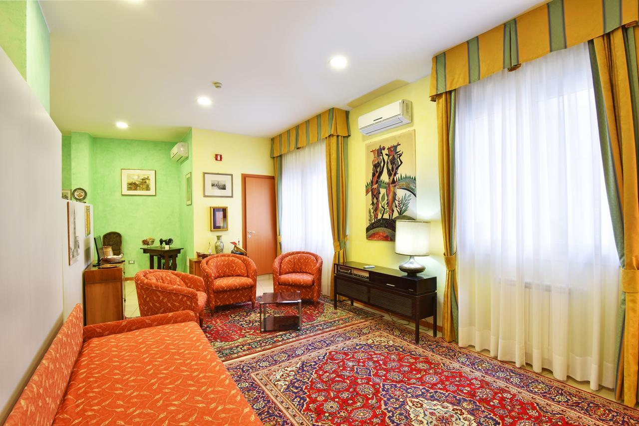Hotel Villa Olga Caorle Bagian luar foto