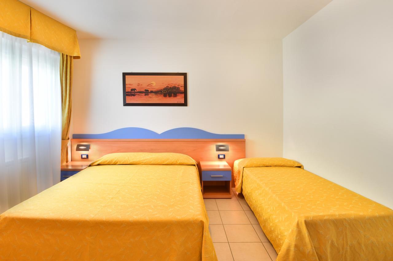 Hotel Villa Olga Caorle Bagian luar foto
