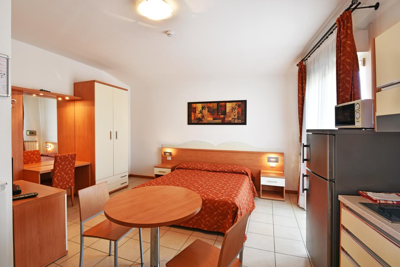 Hotel Villa Olga Caorle Bagian luar foto