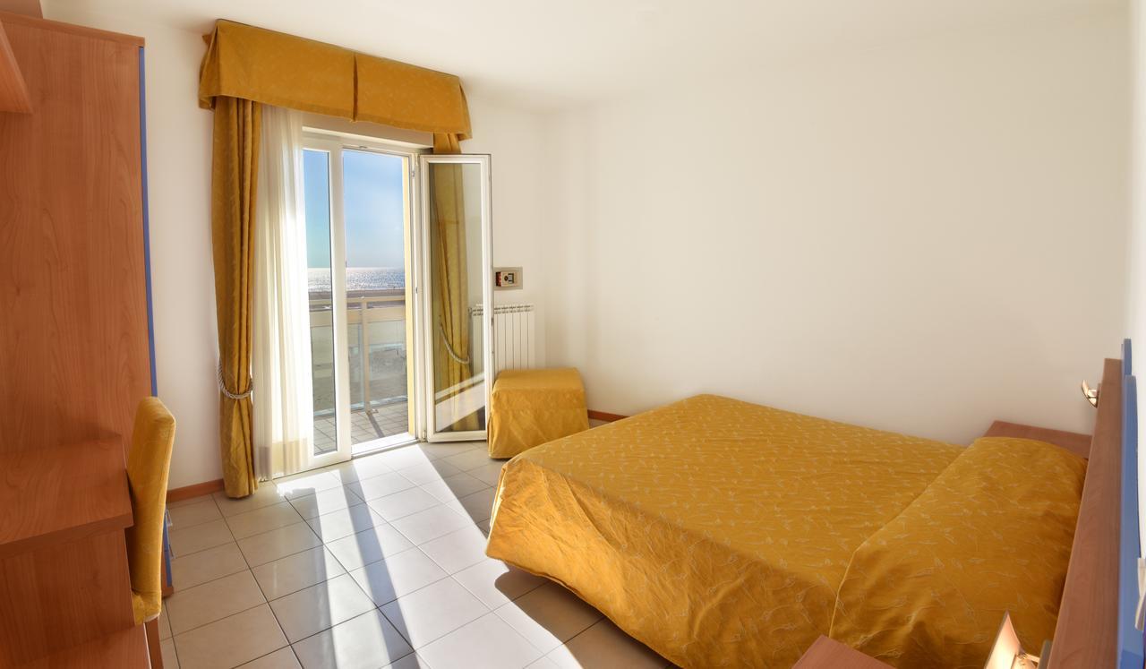 Hotel Villa Olga Caorle Bagian luar foto