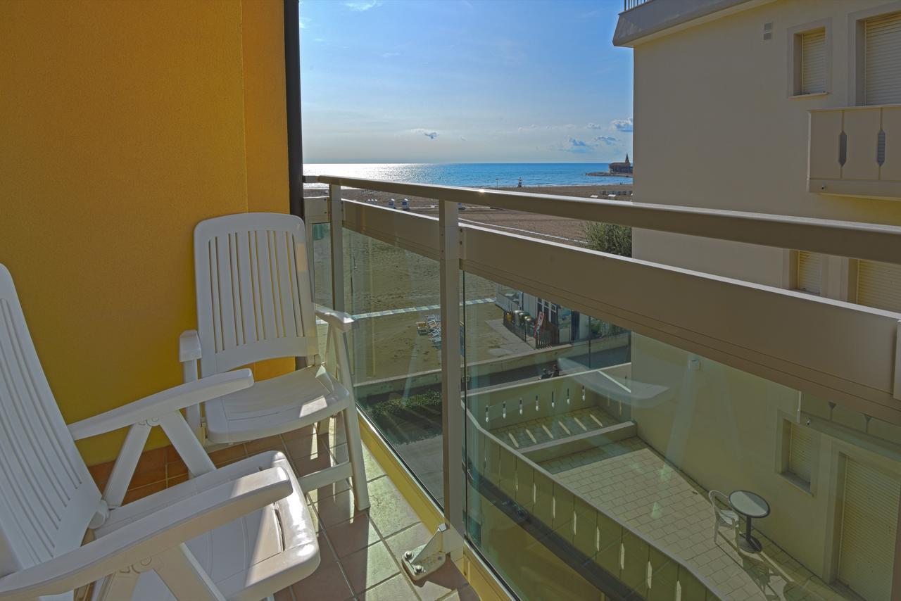 Hotel Villa Olga Caorle Bagian luar foto
