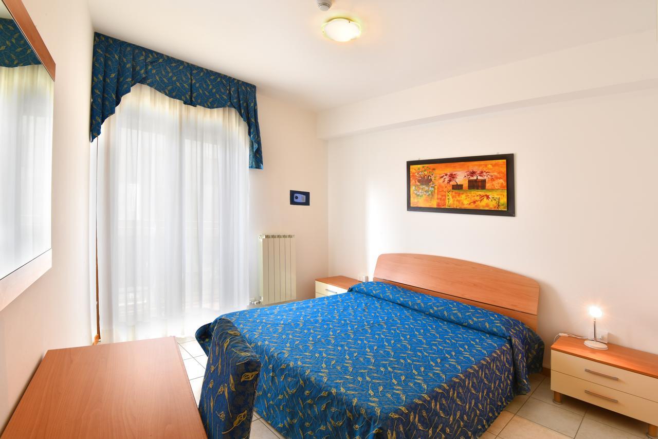 Hotel Villa Olga Caorle Bagian luar foto