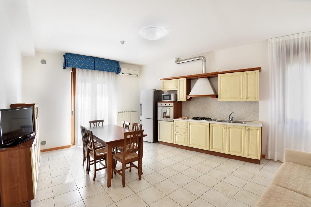 Hotel Villa Olga Caorle Bagian luar foto